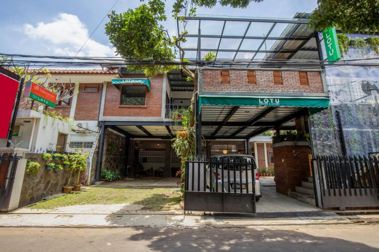 Sekararum Butik Syariah Guesthouse Бандунг Екстериор снимка