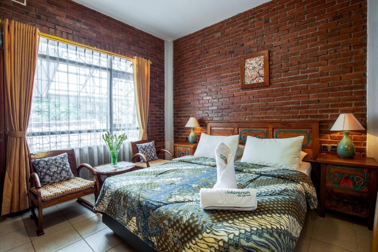 Sekararum Butik Syariah Guesthouse Бандунг Екстериор снимка