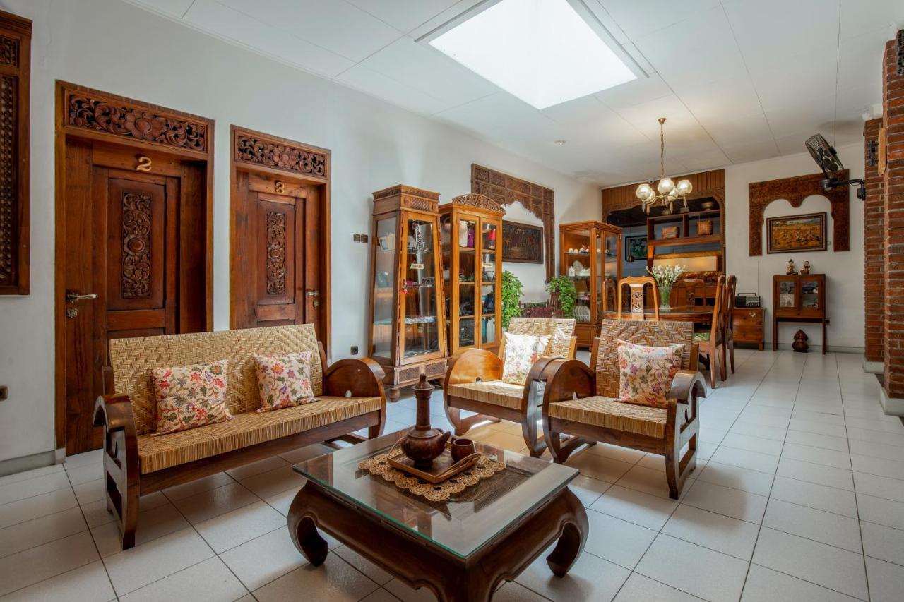 Sekararum Butik Syariah Guesthouse Бандунг Екстериор снимка