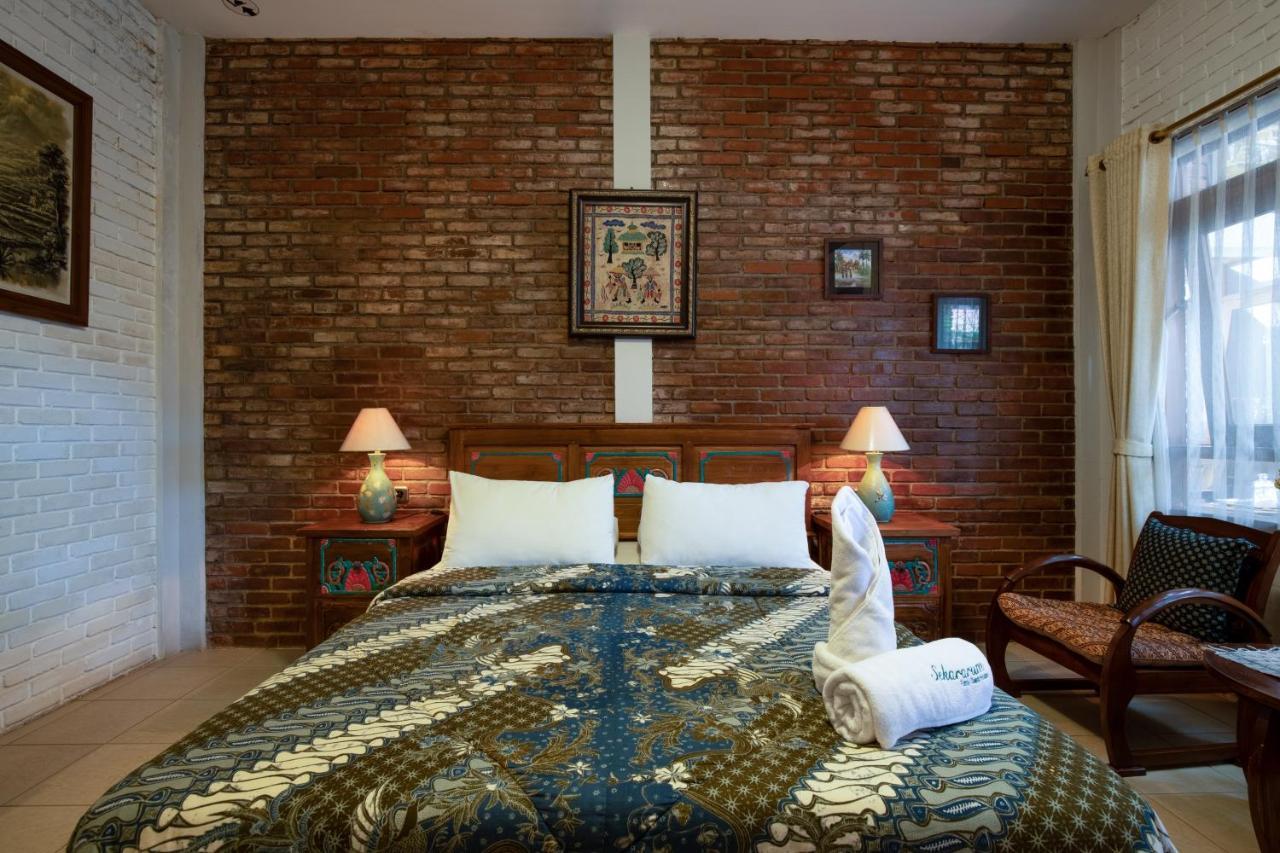 Sekararum Butik Syariah Guesthouse Бандунг Екстериор снимка