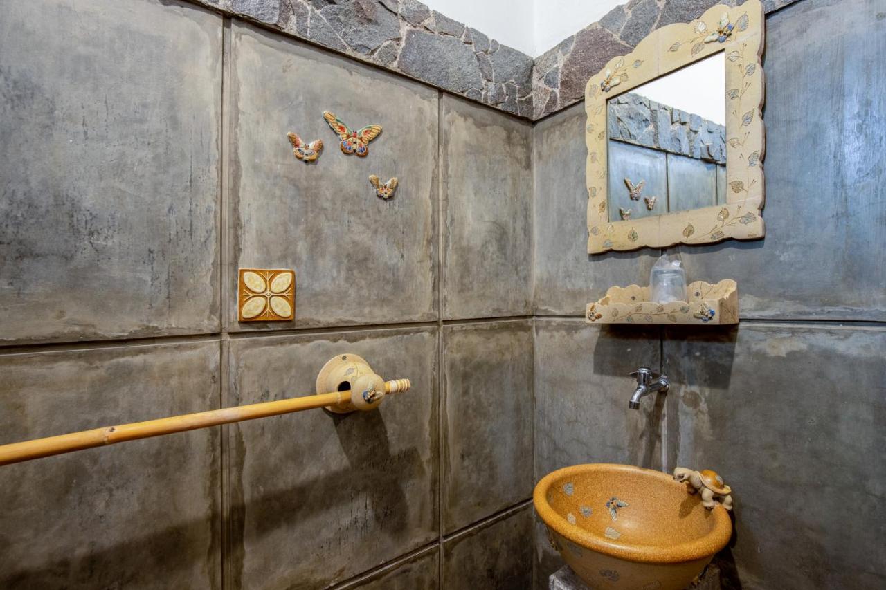 Sekararum Butik Syariah Guesthouse Бандунг Екстериор снимка