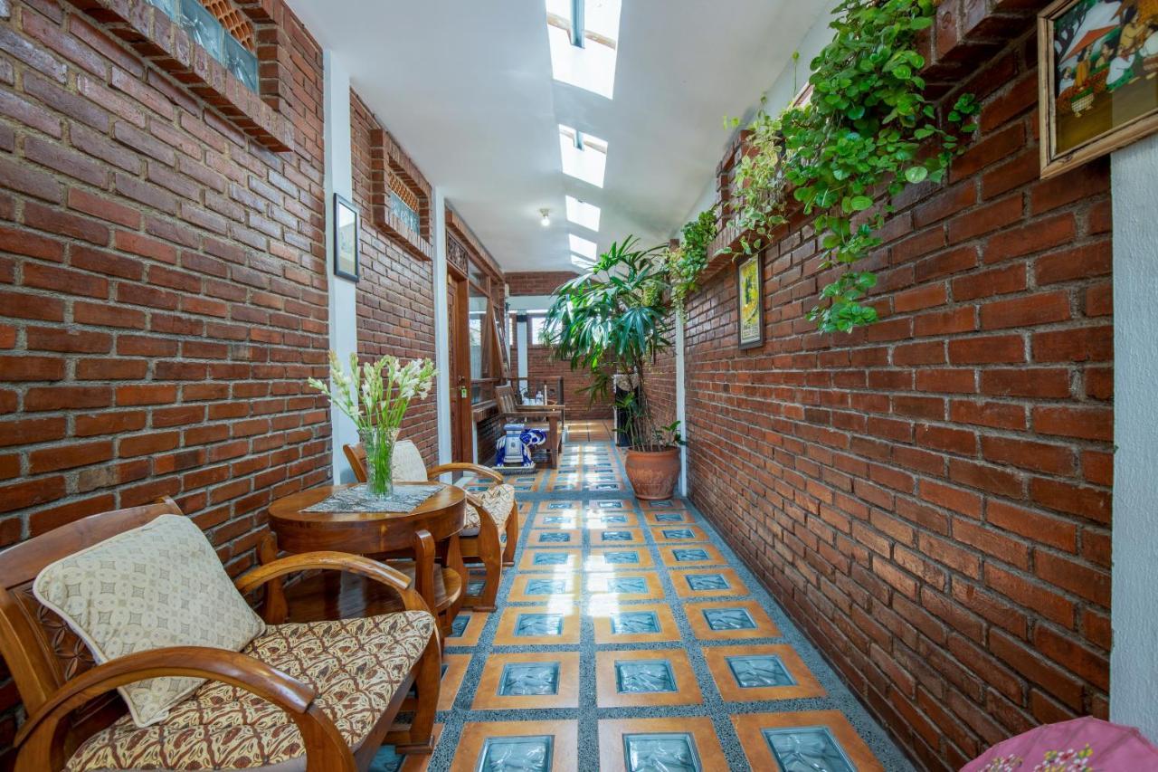 Sekararum Butik Syariah Guesthouse Бандунг Екстериор снимка
