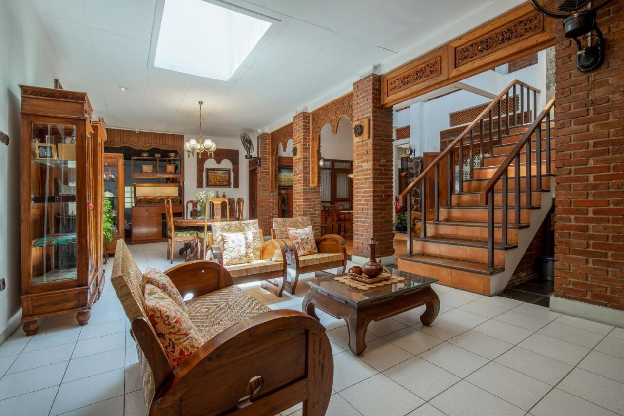 Sekararum Butik Syariah Guesthouse Бандунг Екстериор снимка