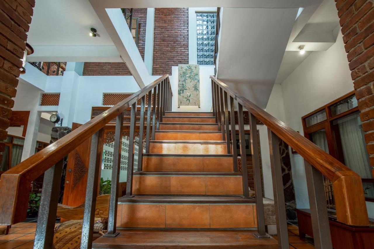 Sekararum Butik Syariah Guesthouse Бандунг Екстериор снимка