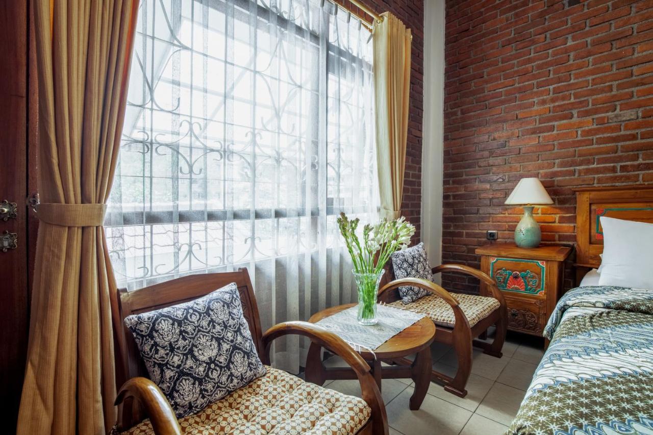 Sekararum Butik Syariah Guesthouse Бандунг Екстериор снимка