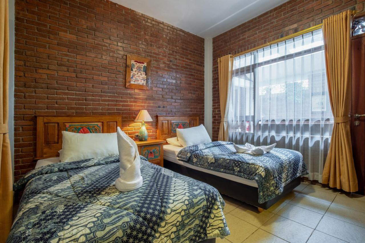 Sekararum Butik Syariah Guesthouse Бандунг Екстериор снимка